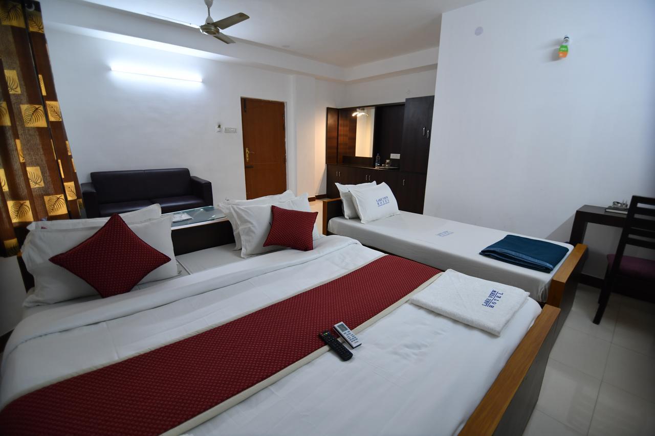 Lake View Hotel Madurai Bagian luar foto