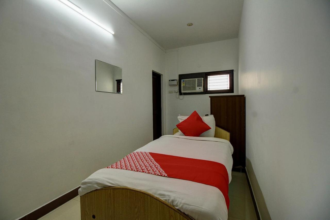 Lake View Hotel Madurai Bagian luar foto